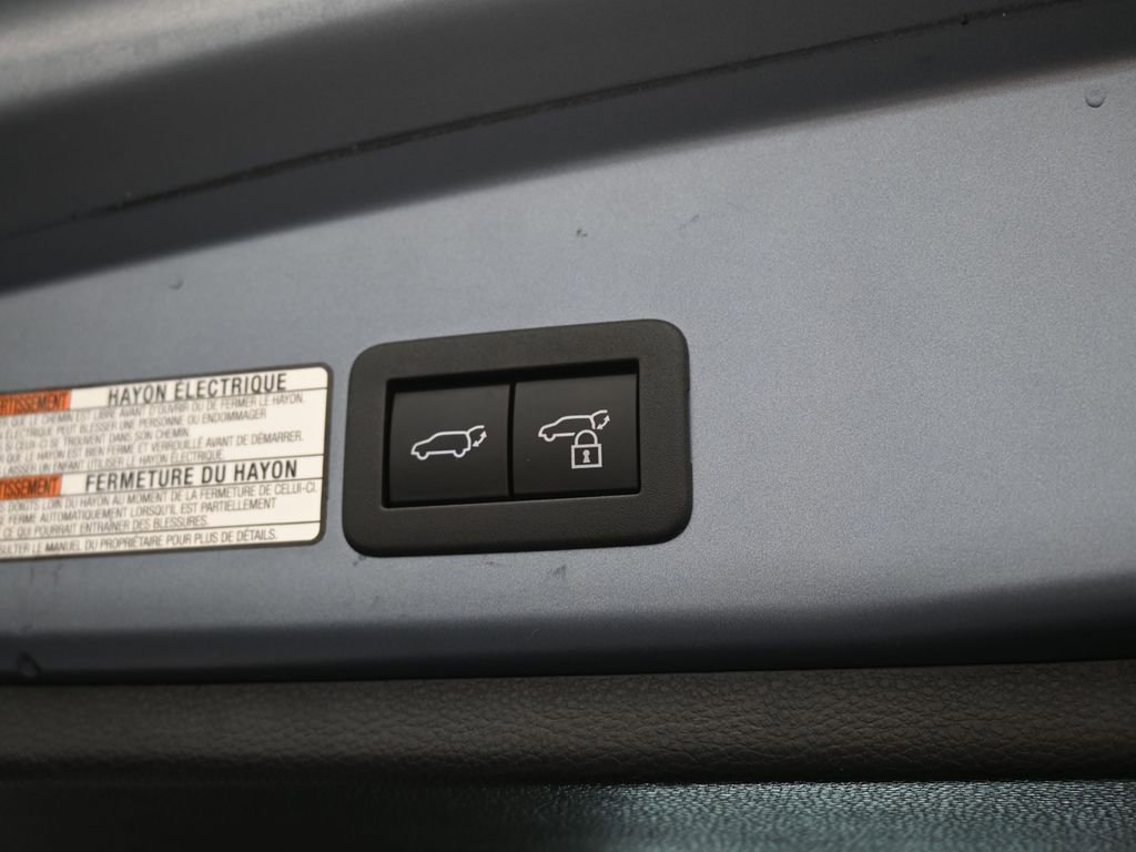 Used 2022 Toyota Corolla Cross XLE image 41