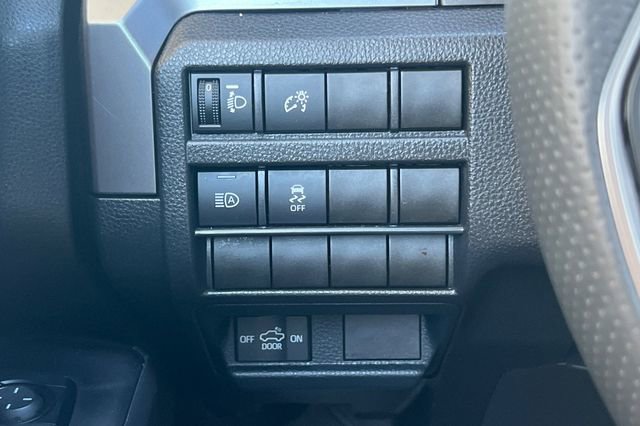 Used 2025 Toyota Tacoma TRD Sport AWD/4WD image 33