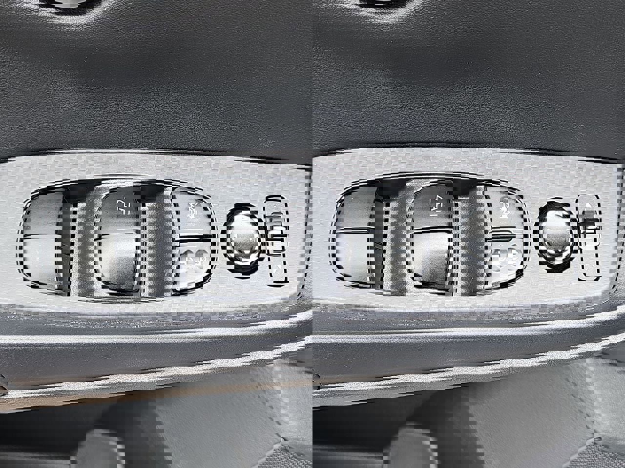 Used 2024 Nissan Sentra SV image 27