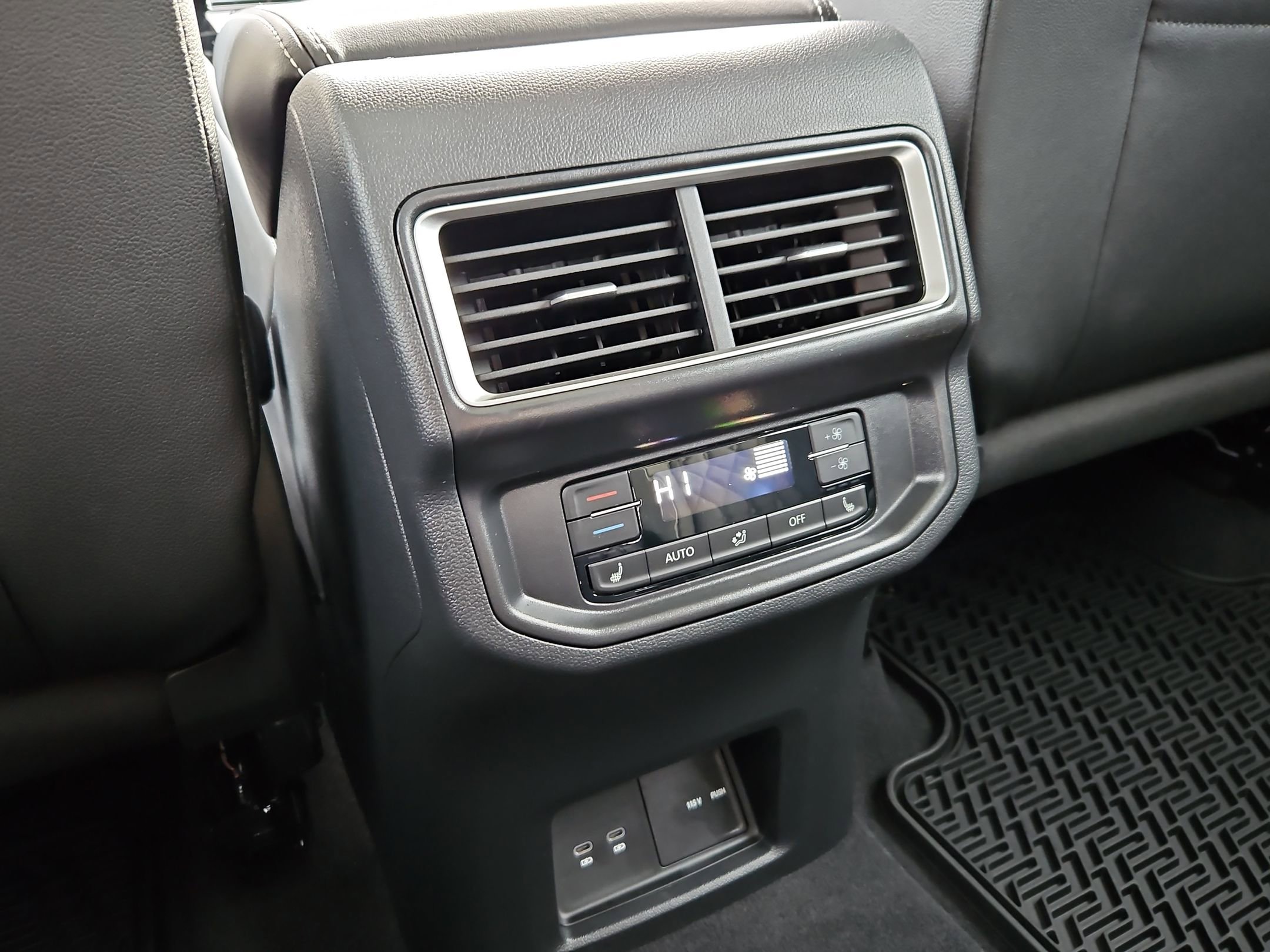 New 2026 Volkswagen Atlas SEL Premium R-Line image 24