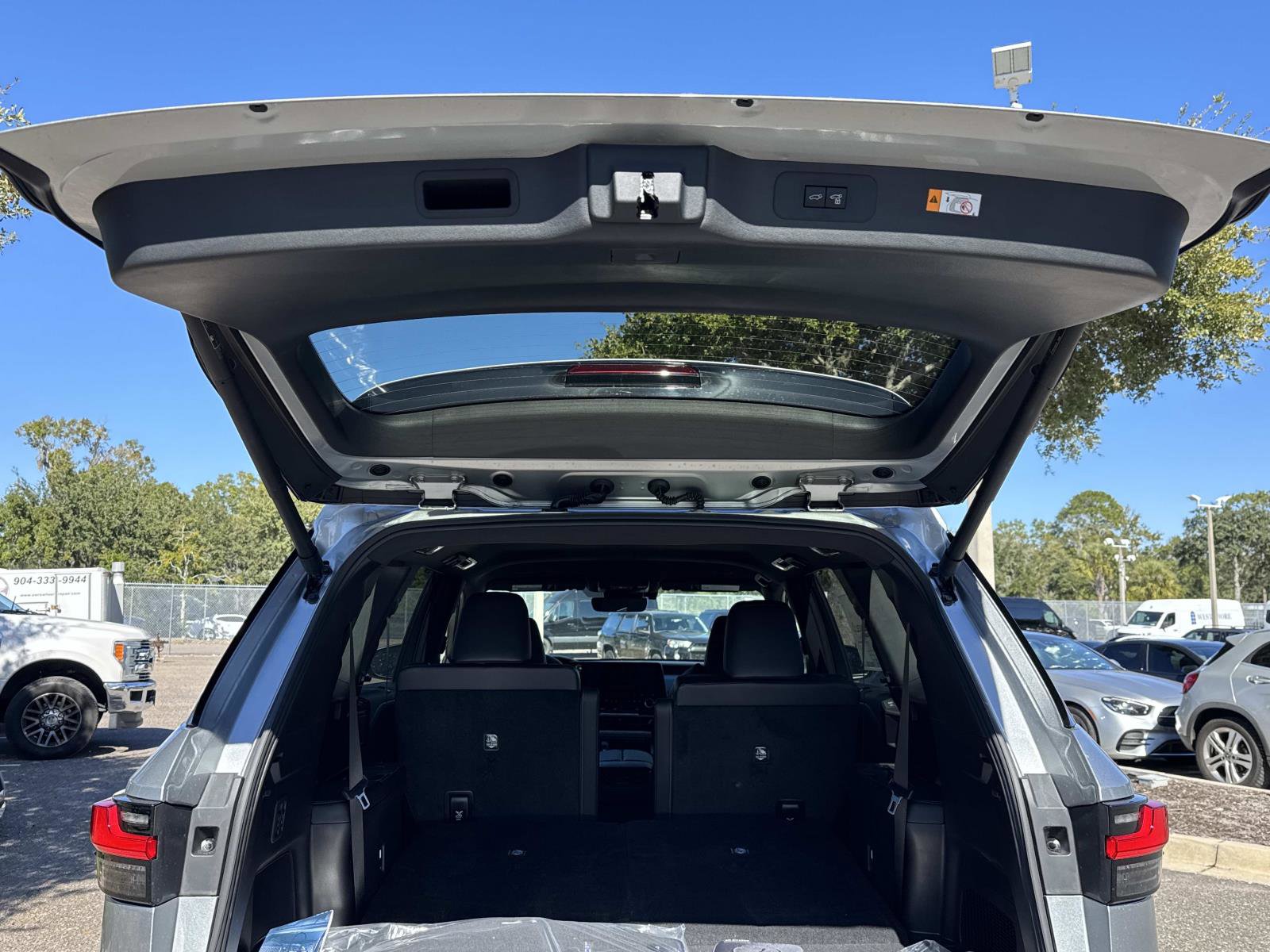 New 2026 Lexus TX 500h AWD image 12