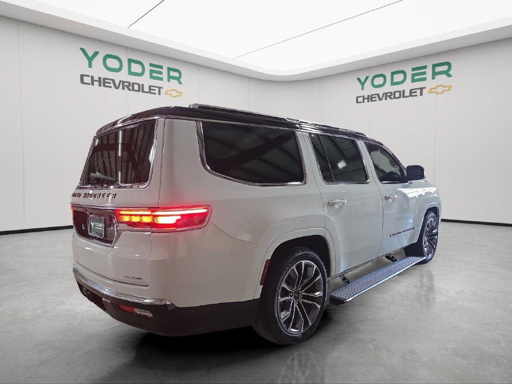 Used 2023 Jeep Grand Wagoneer Series III AWD/4WD image 6