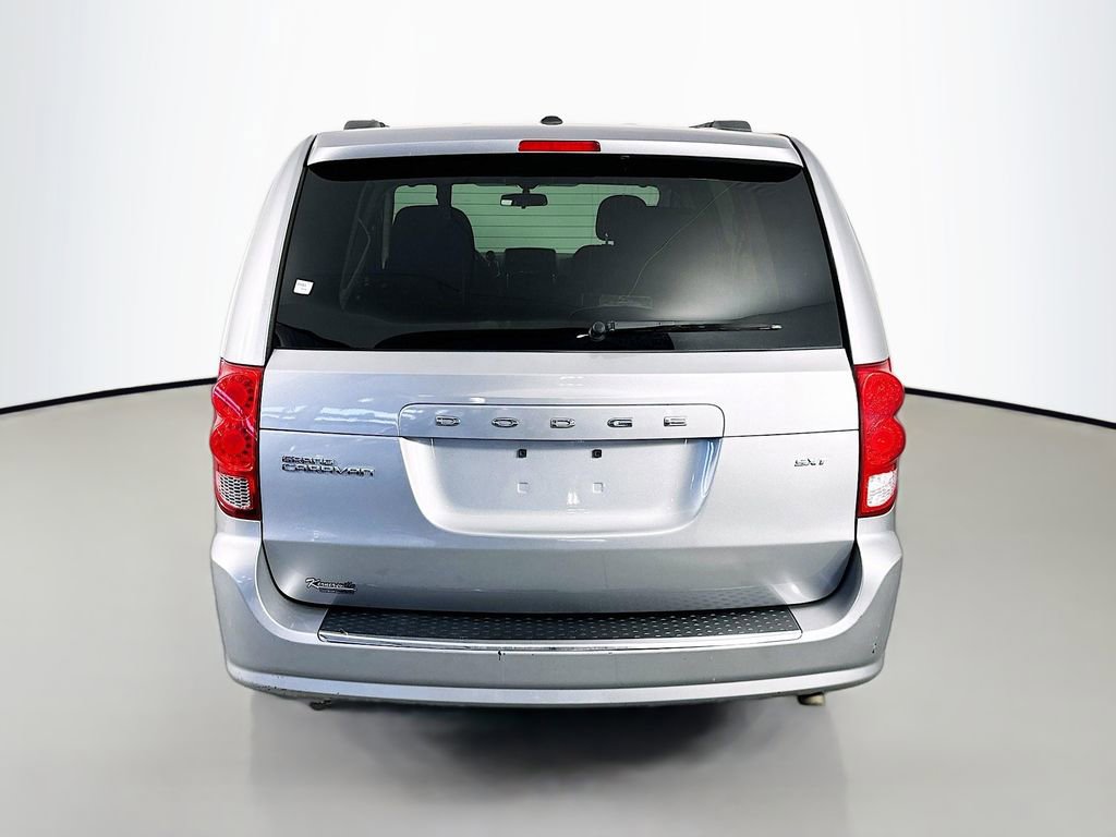 Used 2016 Dodge Grand Caravan SXT FWD image 6