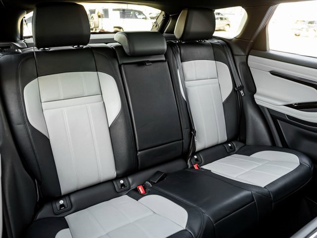 Used 2022 Land Rover Range Rover Evoque R-Dynamic SE image 24