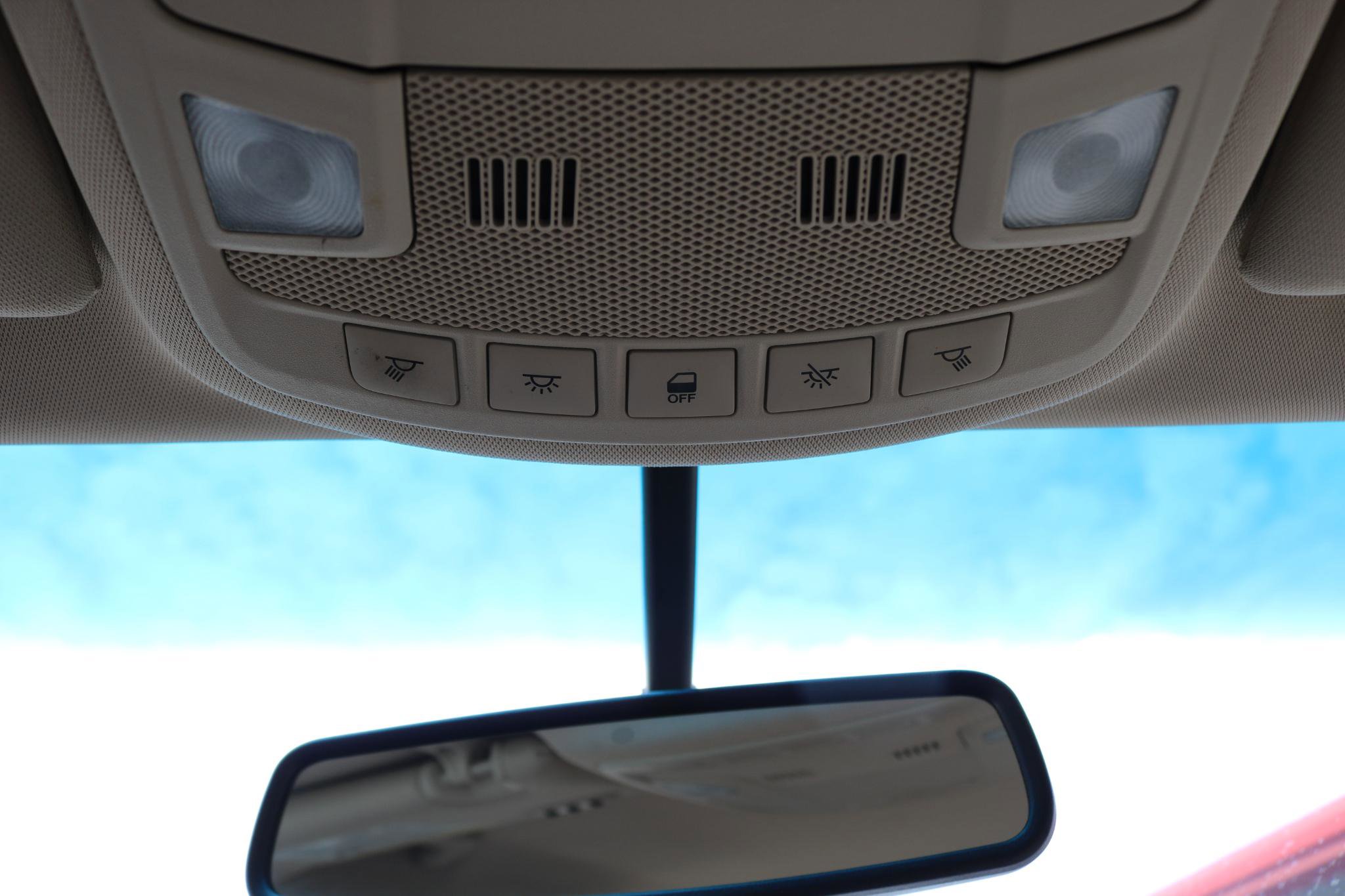 Used 2016 Lincoln MKZ image 27