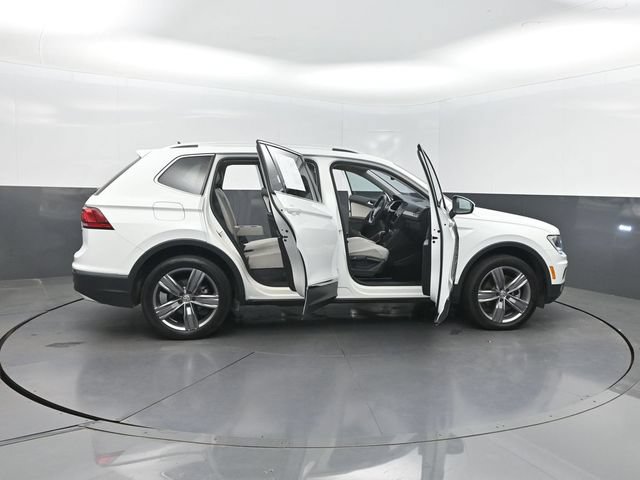 Used 2021 Volkswagen Tiguan SEL AWD/4WD image 38