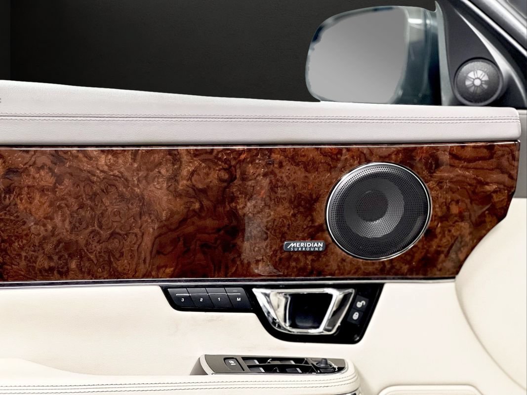 Used 2016 Jaguar XJ R-Sport AWD/4WD image 29