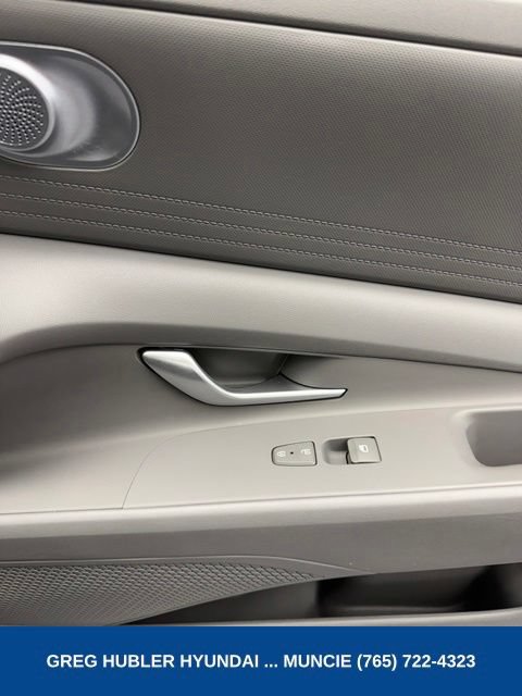 Used 2023 Hyundai Elantra SEL FWD image 52