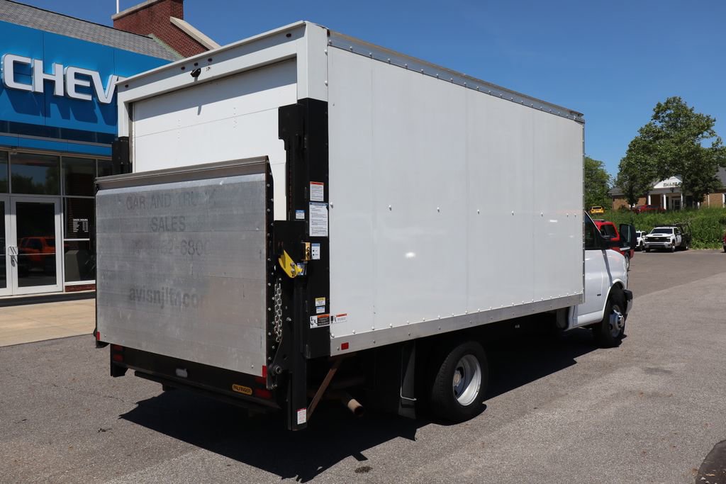Used 2022 Chevrolet Express 3500 w/ Power Convenience Package RWD image 29