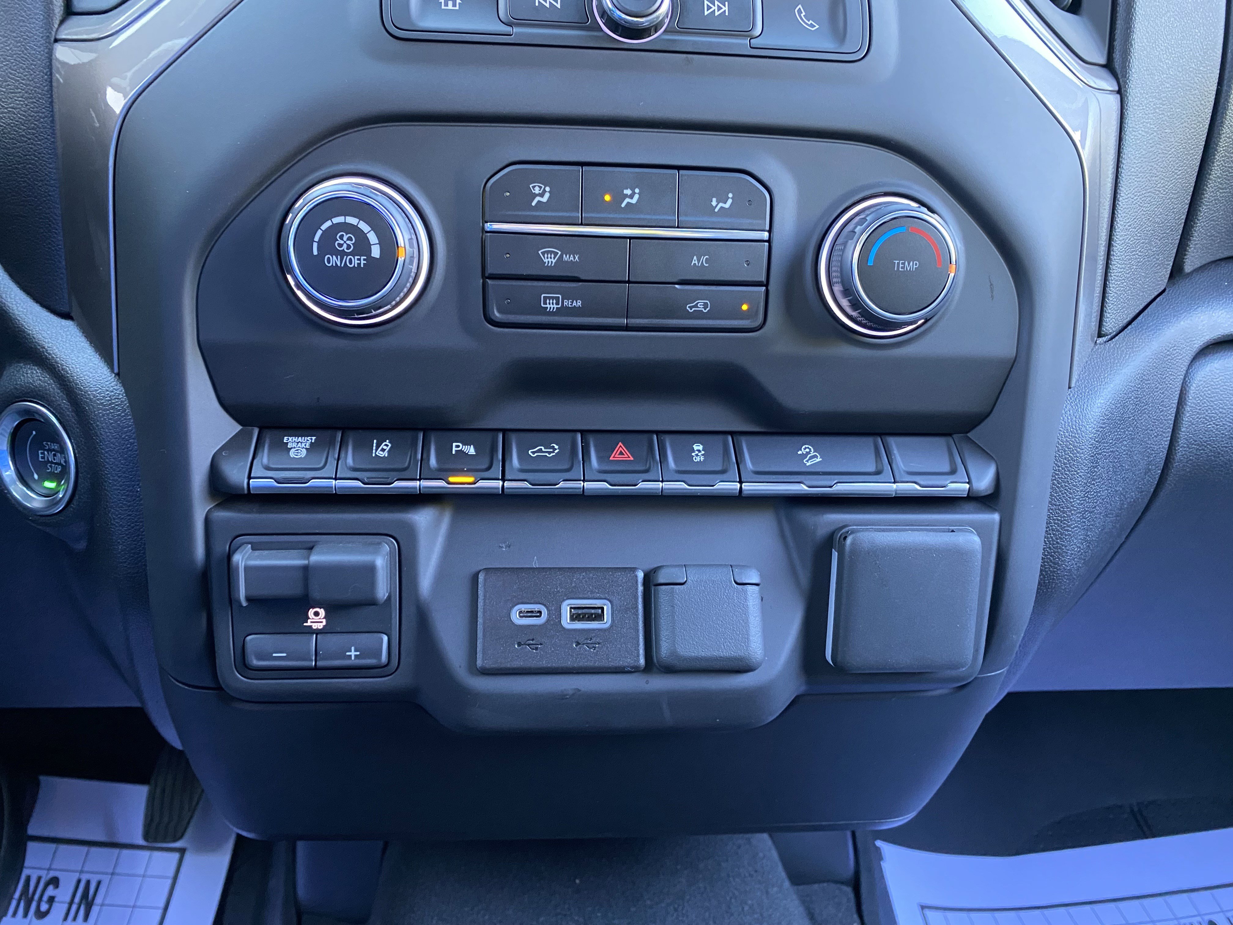 Used 2026 Chevrolet Silverado 2500 Custom w/ Custom Value Package image 28