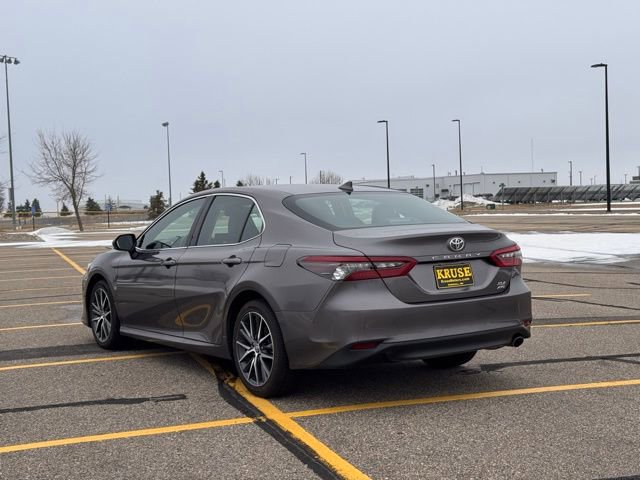 Used 2024 Toyota Camry XLE w/ Cold Weather Package image 31