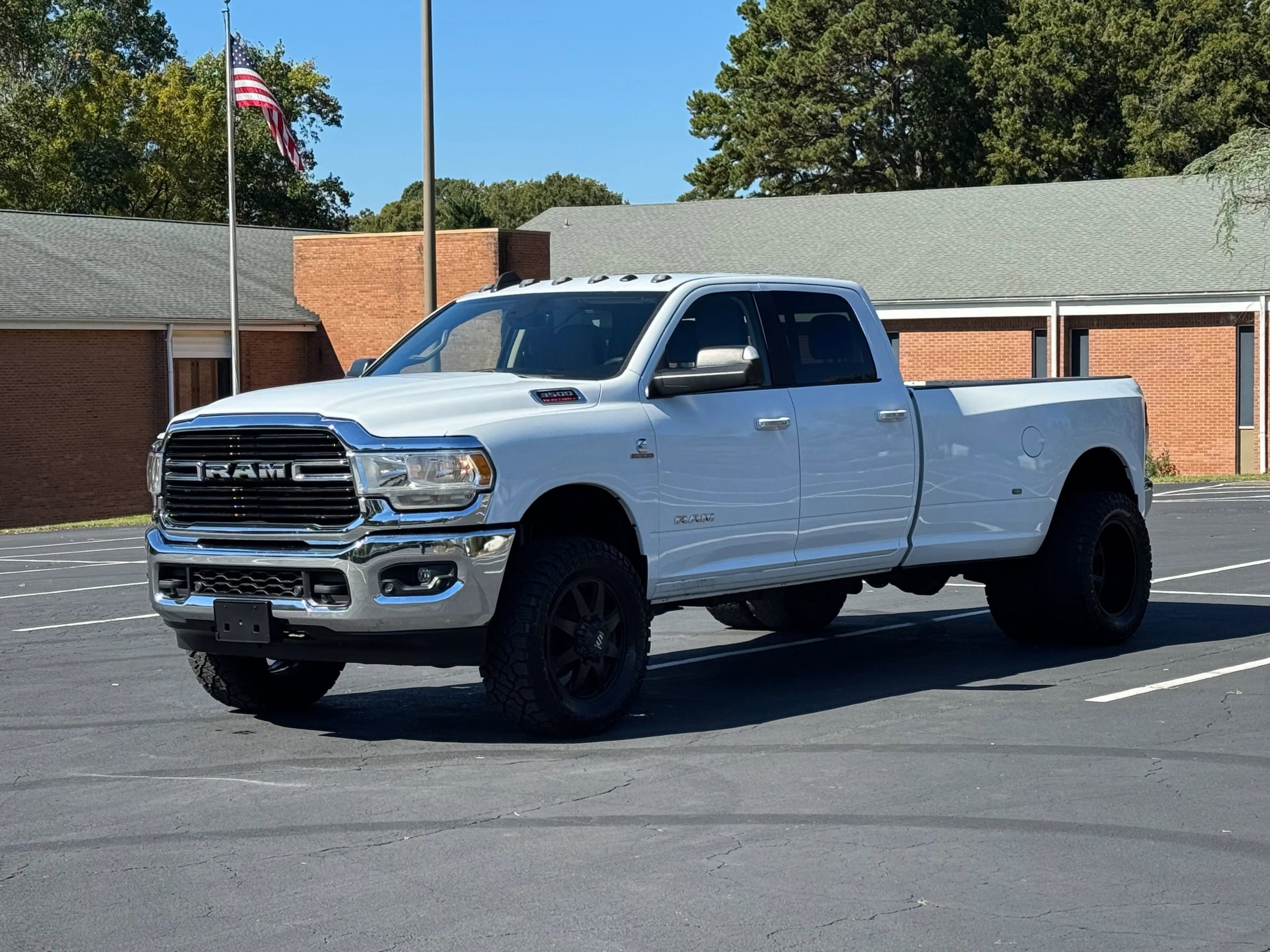 Used 2019 RAM 3500 Lone Star image 1