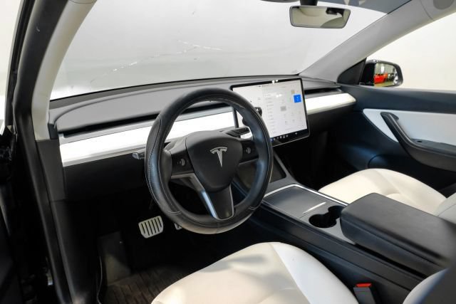 Used 2022 Tesla Model Y Performance AWD/4WD image 4