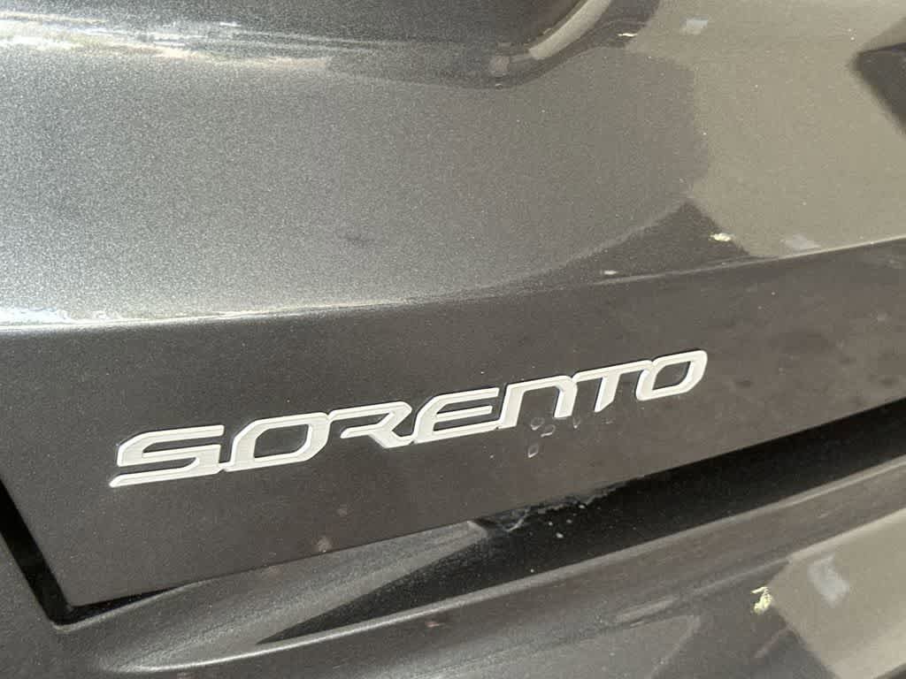 Certified 2023 Kia Sorento S FWD image 11