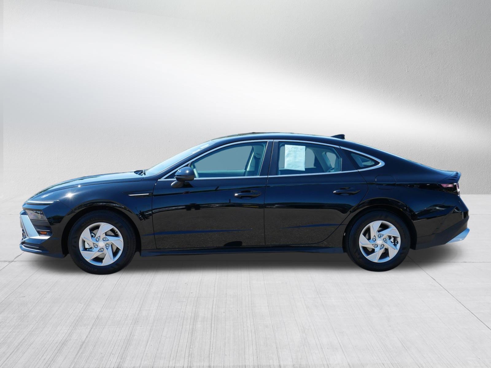 Certified 2026 Hyundai Sonata SE FWD image 4