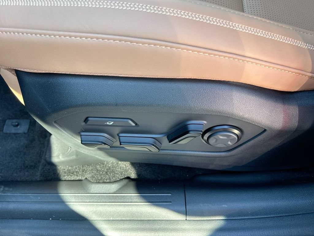 New 2026 Hyundai Santa Fe Calligraphy FWD image 12