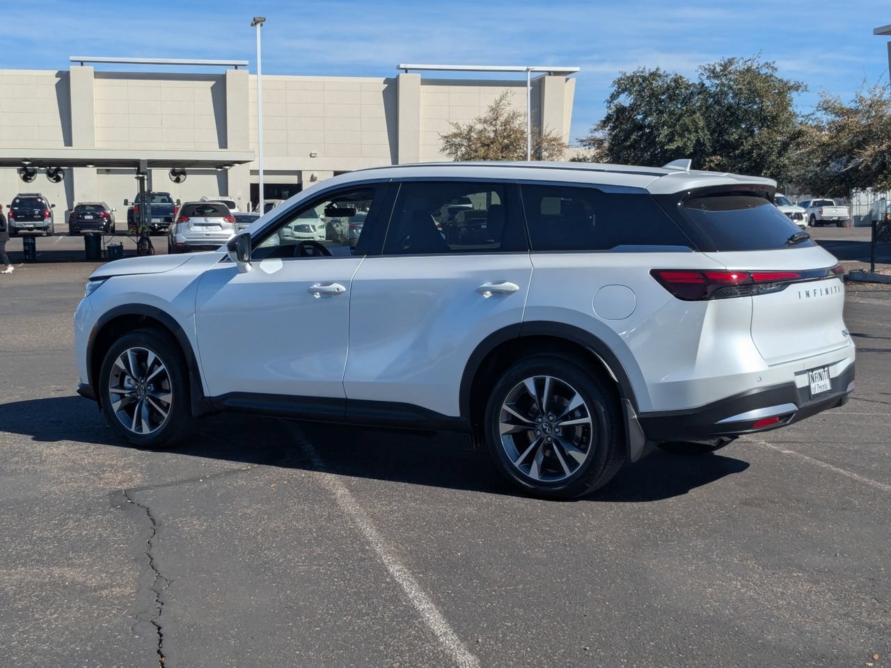 Certified 2026 INFINITI QX60 Pure w/ Cargo Package AWD/4WD image 3