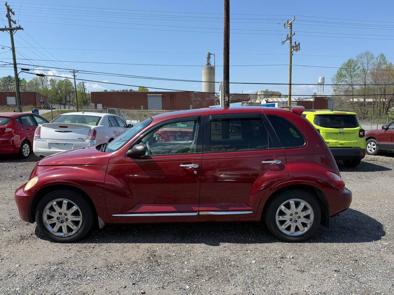 Used 2006 Chrysler PT Cruiser Limited FWD image 2