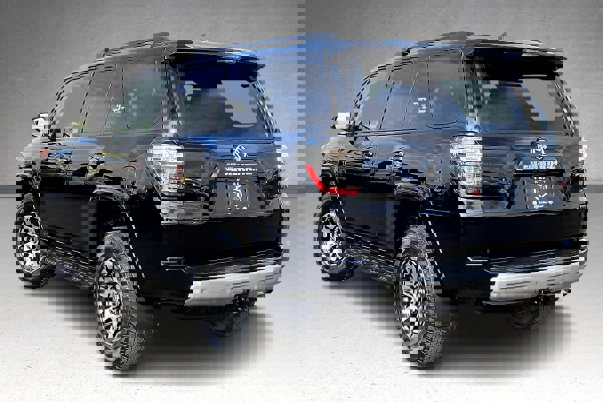 Used 2024 Toyota 4Runner TRD Off-Road image 11
