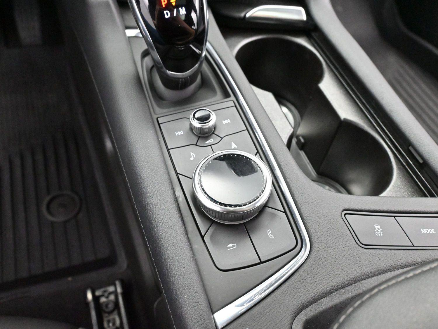 Certified 2025 Cadillac XT5 Premium Luxury image 22