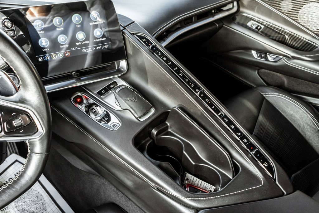 Used 2021 Chevrolet Corvette Stingray Premium Cpe w/ Z51 Performance Package image 21