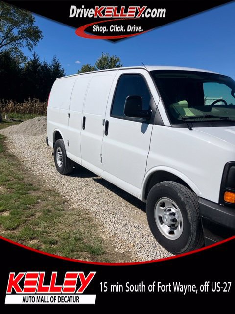 Used 2017 Chevrolet Express 2500 RWD image 1