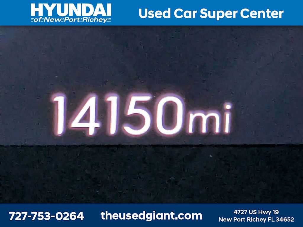 Used 2024 Buick Encore GX Avenir w/ Avenir Convenience Package AWD/4WD image 40