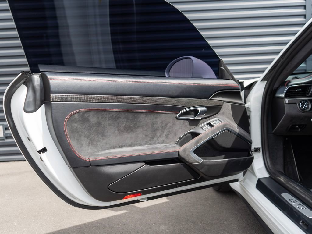 Used 2015 Porsche 911 GT3 image 27