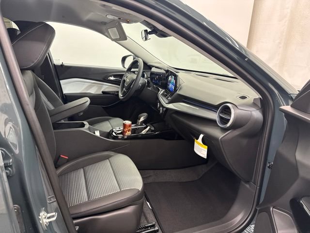 New 2026 Chevrolet Trax LT FWD image 16