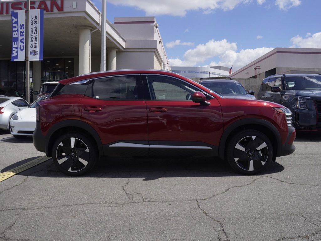 Certified 2025 Nissan Kicks SR image 3
