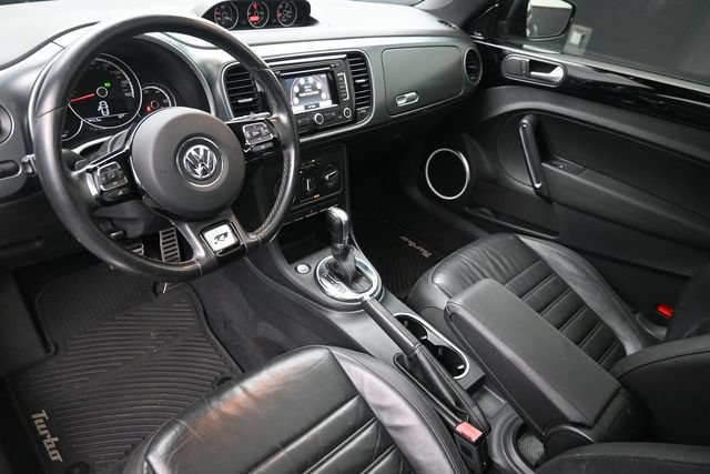 Used 2013 Volkswagen Beetle R-Line FWD image 20