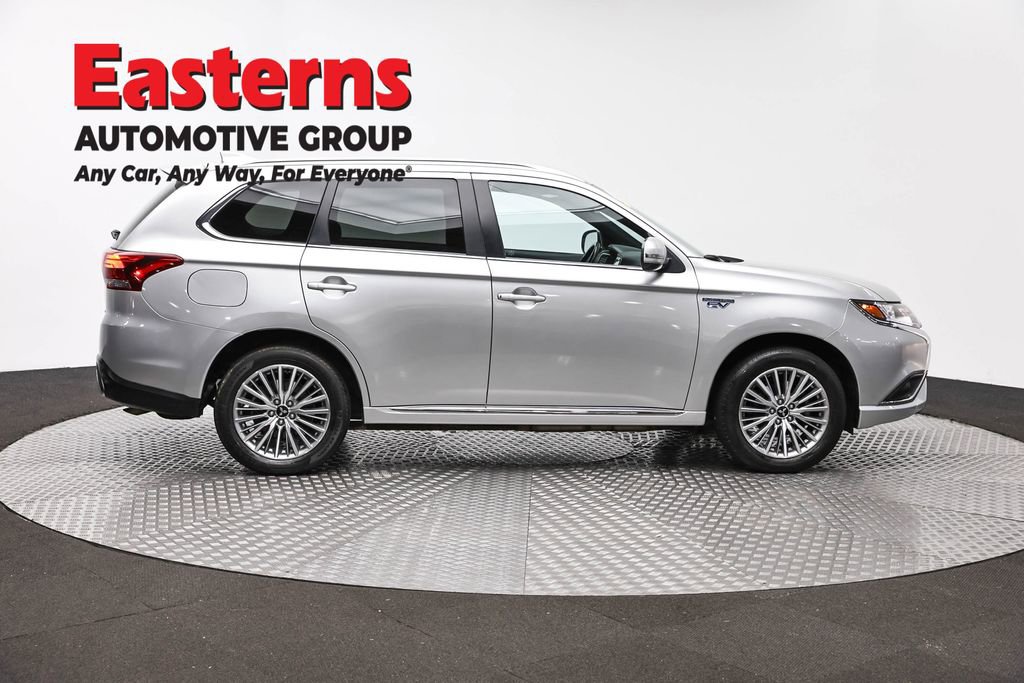 Used 2022 Mitsubishi Outlander LE AWD/4WD image 4