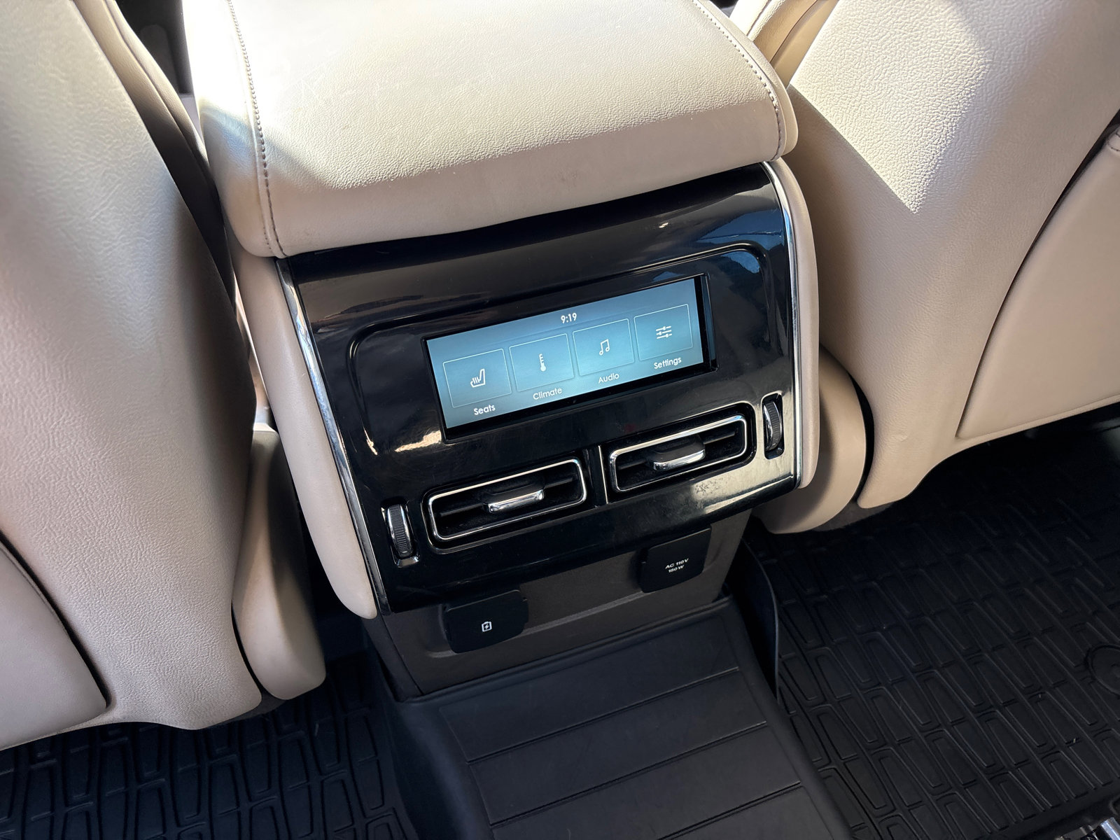 Certified 2020 Lincoln Aviator Reserve w/ Elements Package Plus AWD/4WD image 31