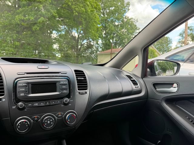 Used 2018 Kia Forte LX FWD image 10