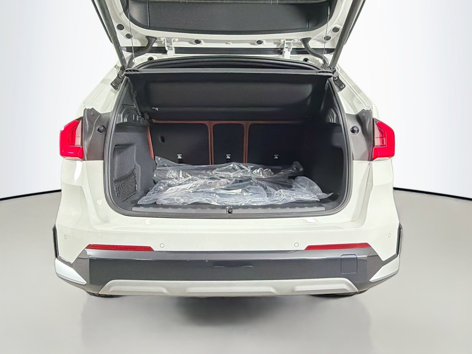 New 2026 BMW X1 xDrive28i w/ Technology Package image 25