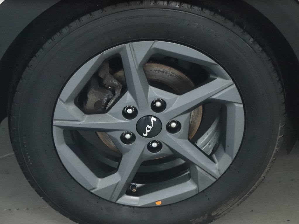 Used 2025 Kia K4 FWD image 12