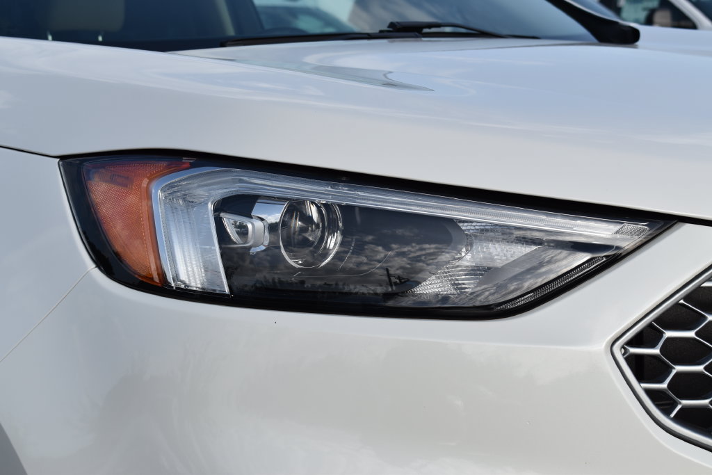 Certified 2023 Ford Edge SEL w/ Convenience Package AWD/4WD image 4