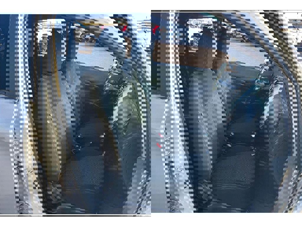 Used 2015 Nissan Versa Note SV FWD image 8