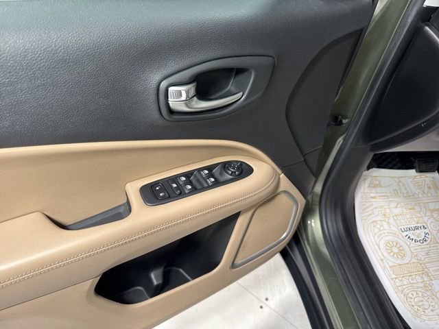 Used 2018 Jeep Compass Sport w/ Cold Weather Group image 10