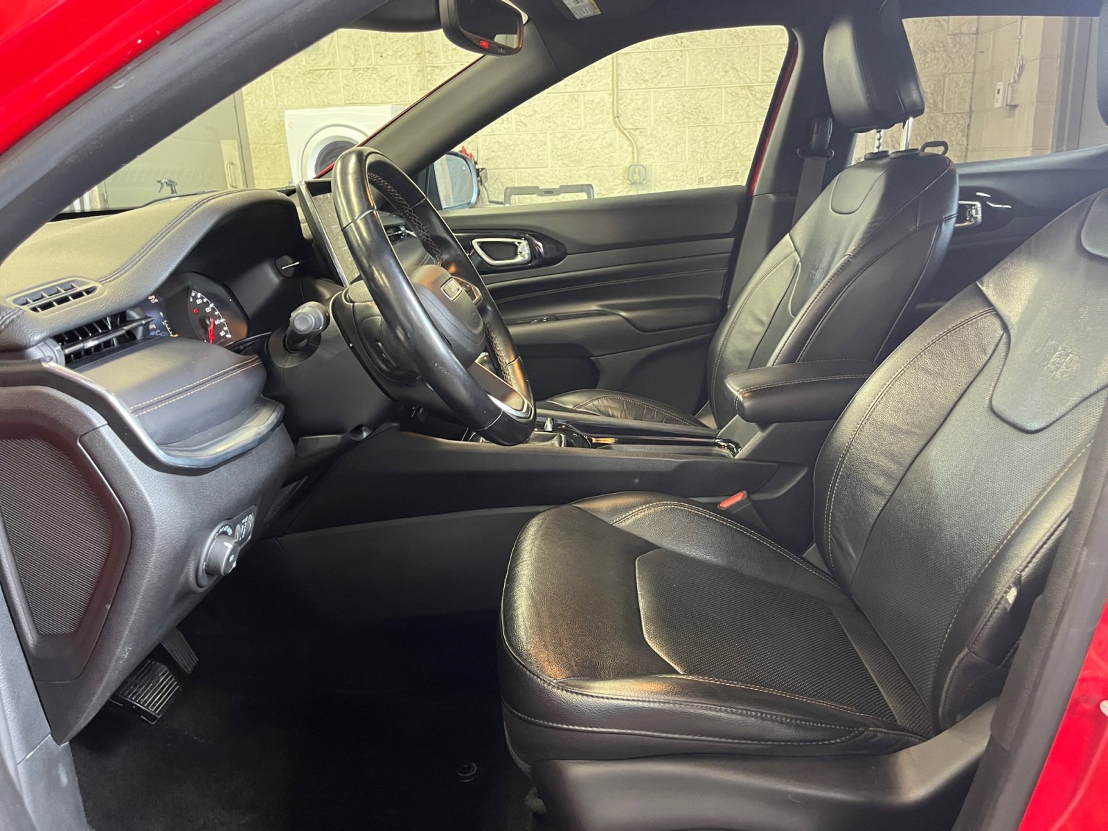 Used 2022 Jeep Compass Limited image 12