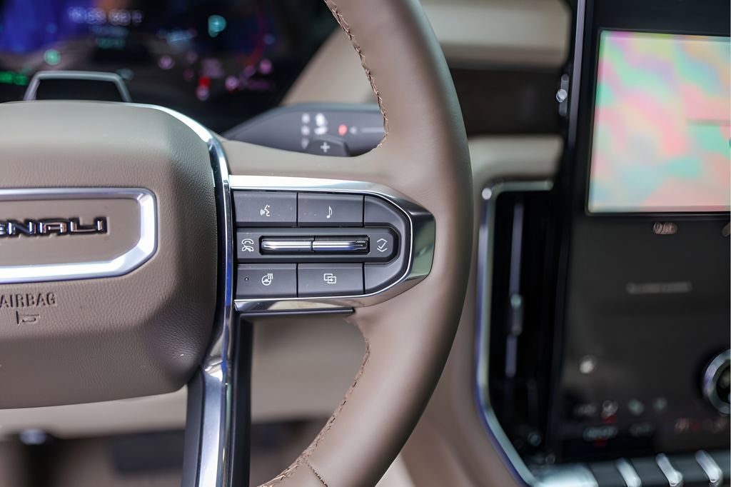 Used 2026 GMC Yukon Denali w/ Denali Reserve Package image 15