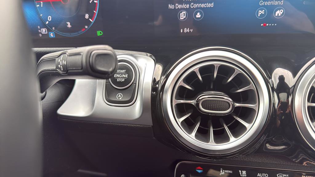 Certified 2022 Mercedes-Benz GLB 250 4MATIC image 13