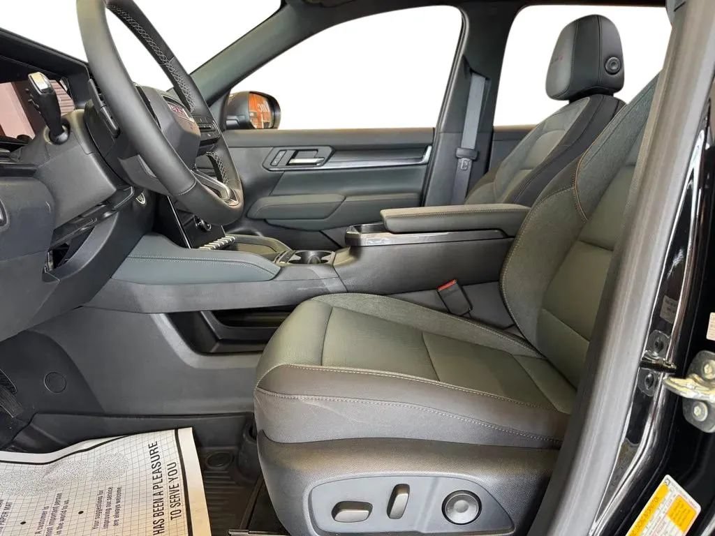 New 2027 GMC Terrain AT4 w/ Technology Package II AWD/4WD image 9