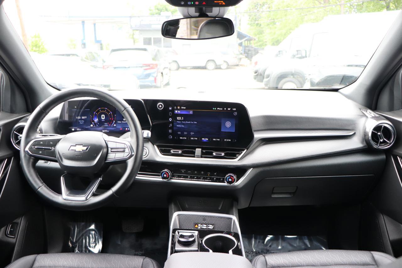 Used 2026 Chevrolet Equinox LT w/ Convenience Package II FWD image 16
