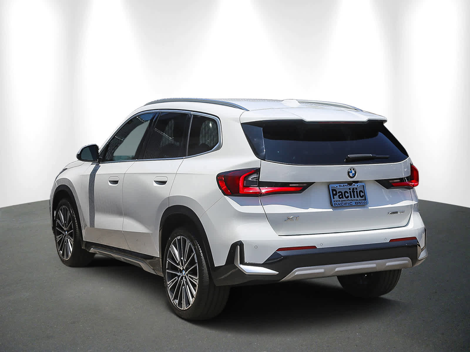 Certified 2023 BMW X1 xDrive28i image 4