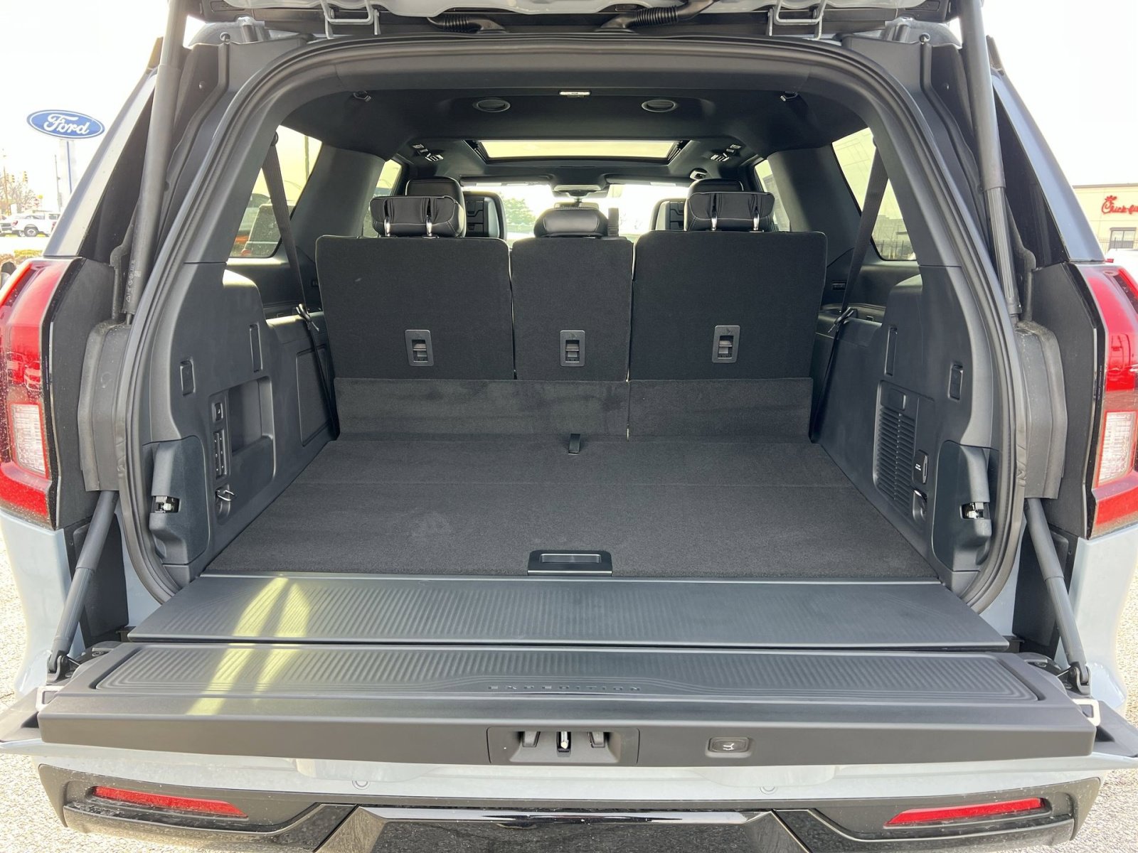 New 2026 Ford Expedition Max Platinum image 27