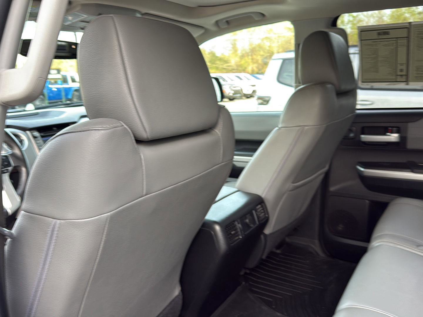 Used 2014 Toyota Tundra Limited w/ Limited Premium Package image 25