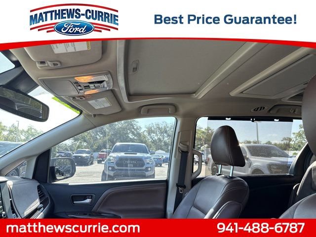 Used 2019 Toyota Sienna Limited Premium w/ Outdoor Package AWD/4WD image 11