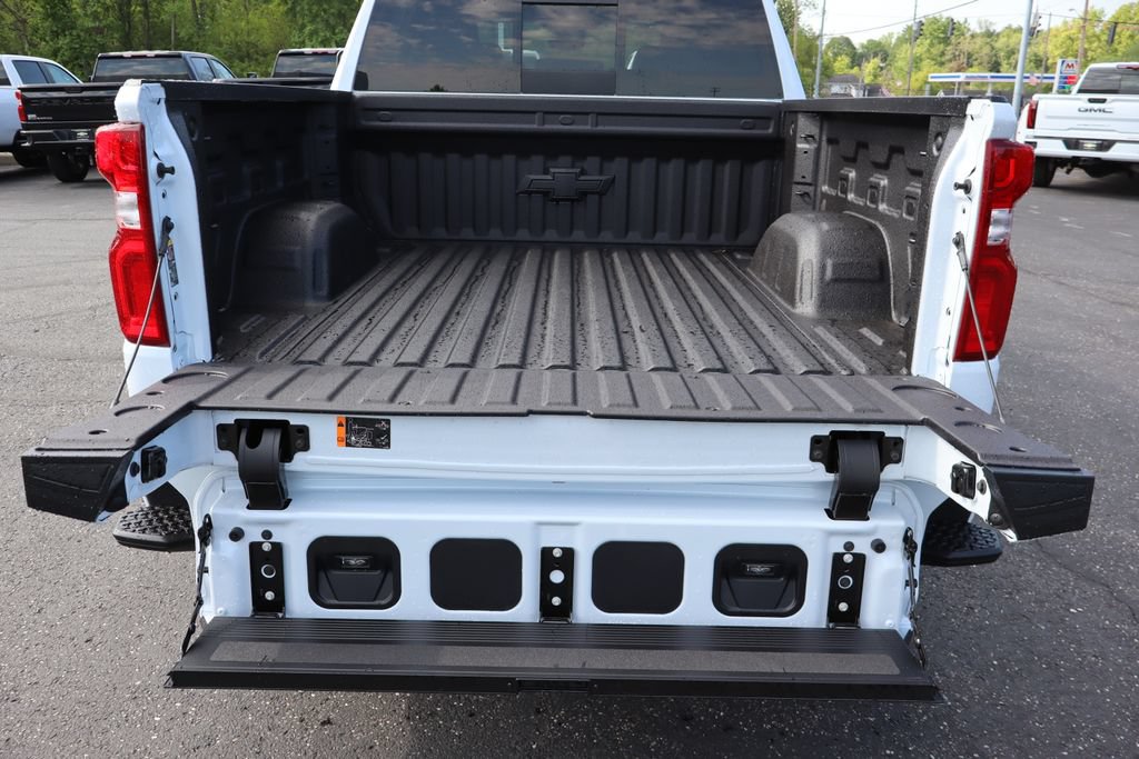 New 2026 Chevrolet Silverado 1500 High Country w/ Technology Package AWD/4WD image 26