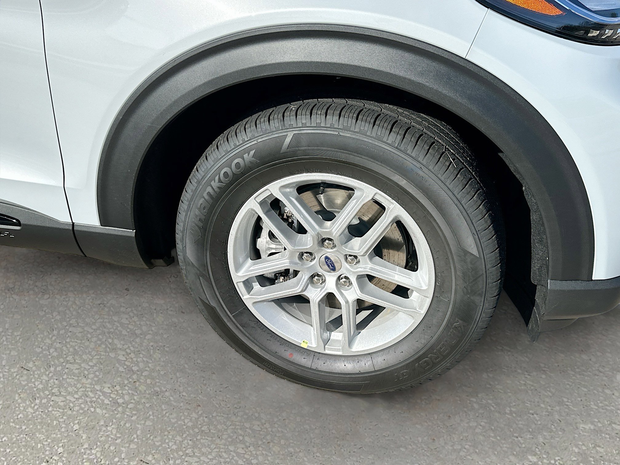 New 2026 Ford Explorer Active image 19